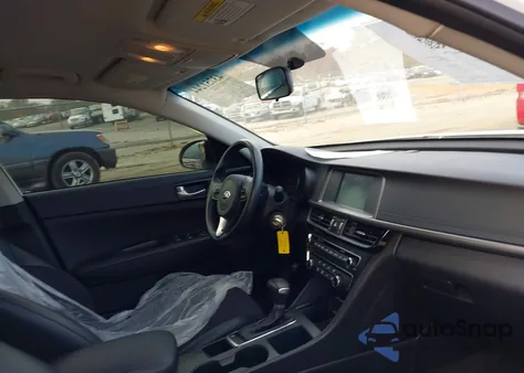 2018 Kia Optima S из США, поврежденный, VIN 5XXGT4L39JG253224